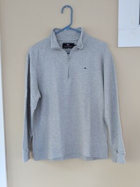 EUC Men's Vineyard Vines Gray Quarter Zip Large